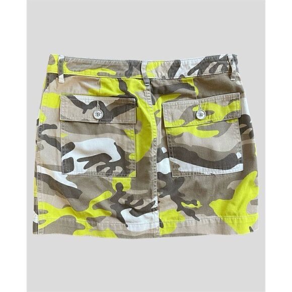 Le Superbe Extra Mini Skirt in Camouflage- Size 4 - Picture 2 of 5